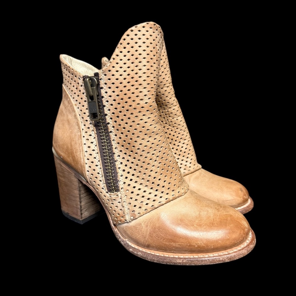 FreeBird By Steven | Brady Tan Leather Double Zip Women’s Booties size 7